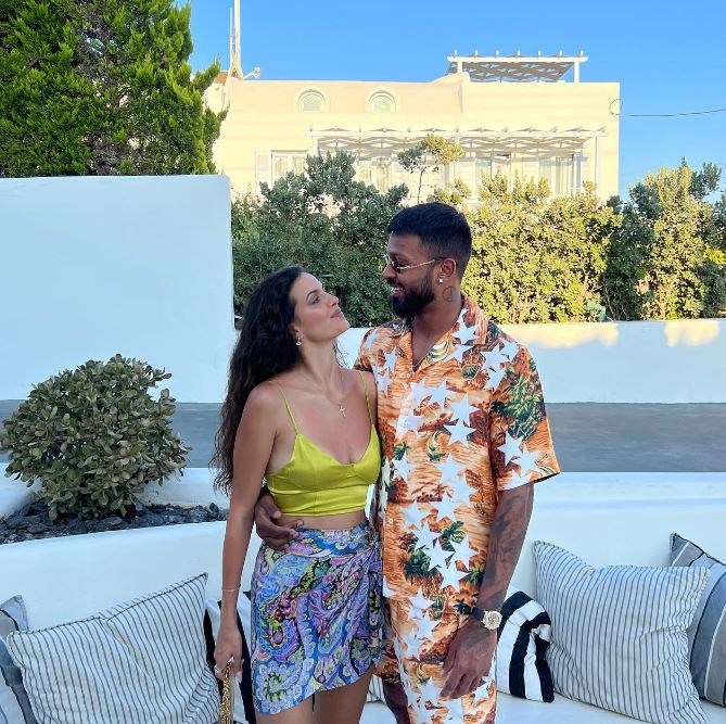 Hardik Pandya and Natasa Photo